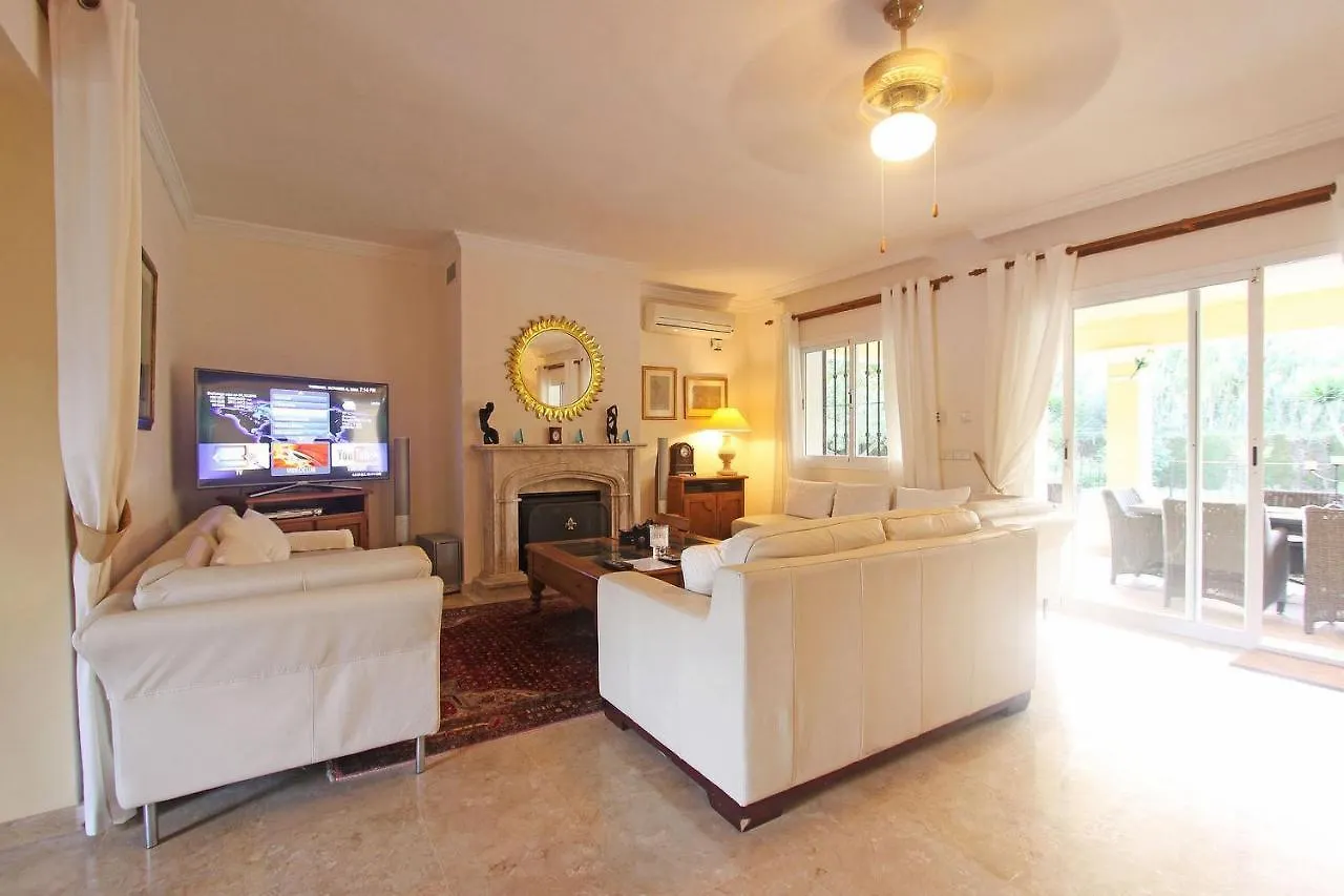 1106 Marbella Large Family Villa Estepona