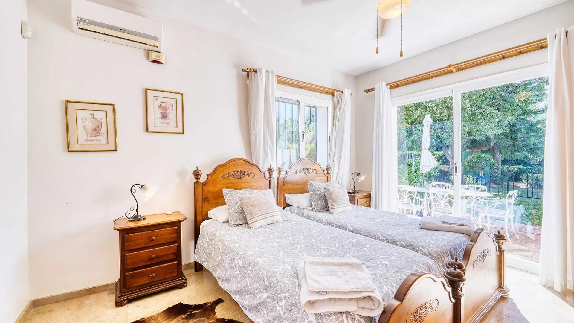1106 Marbella Large Family Villa Estepona