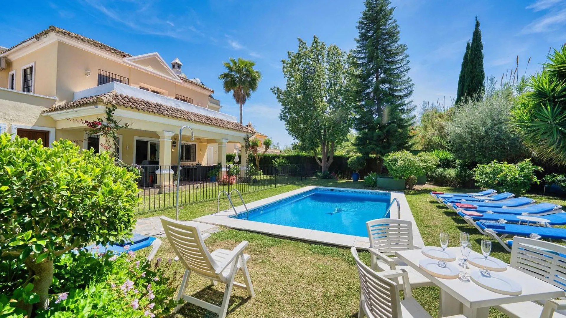 1106 Marbella Large Family Villa Estepona