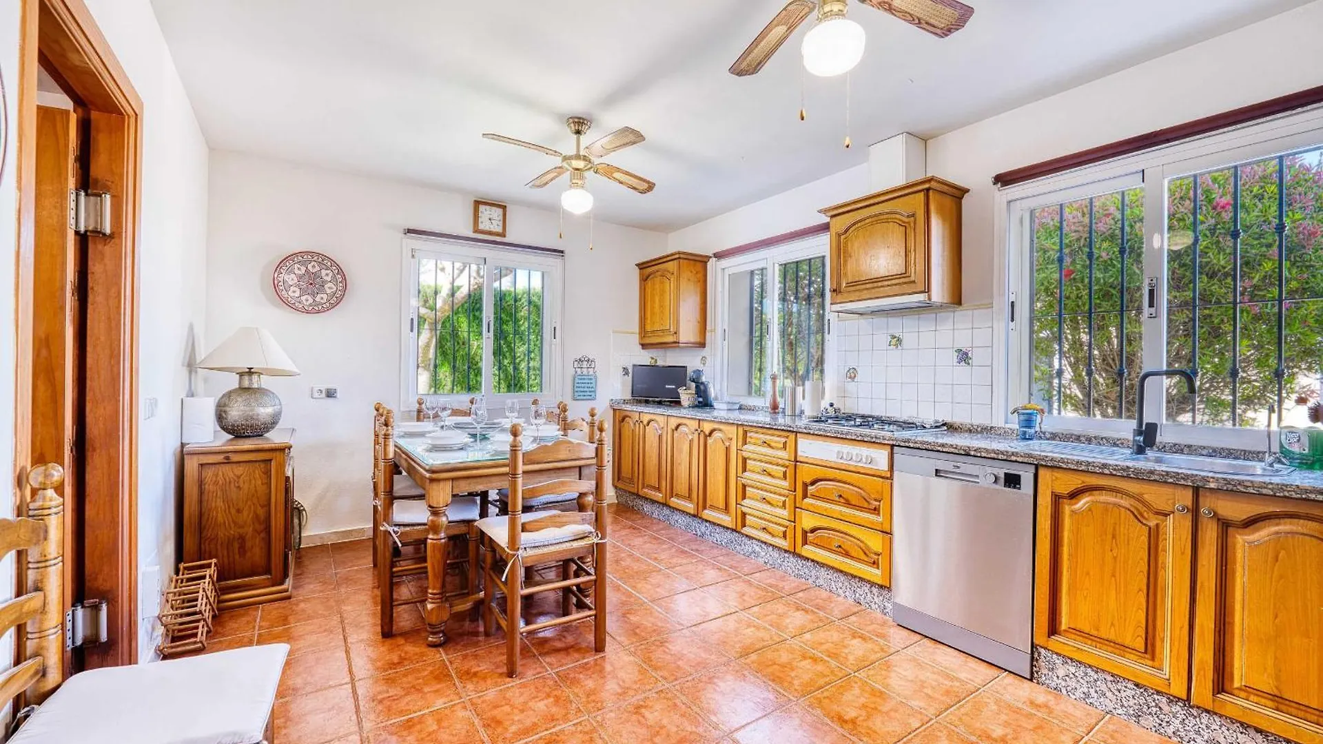 1106 Marbella Large Family Villa Estepona