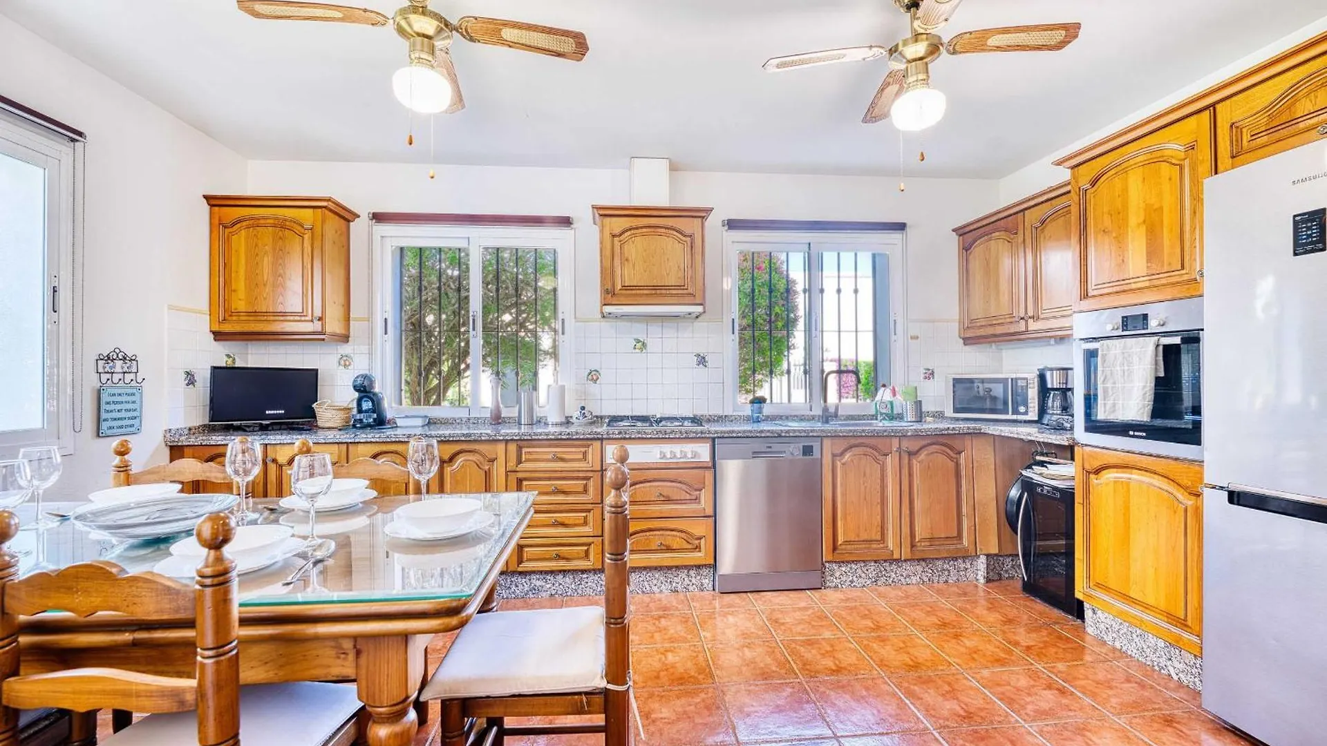1106 Marbella Large Family Villa Estepona