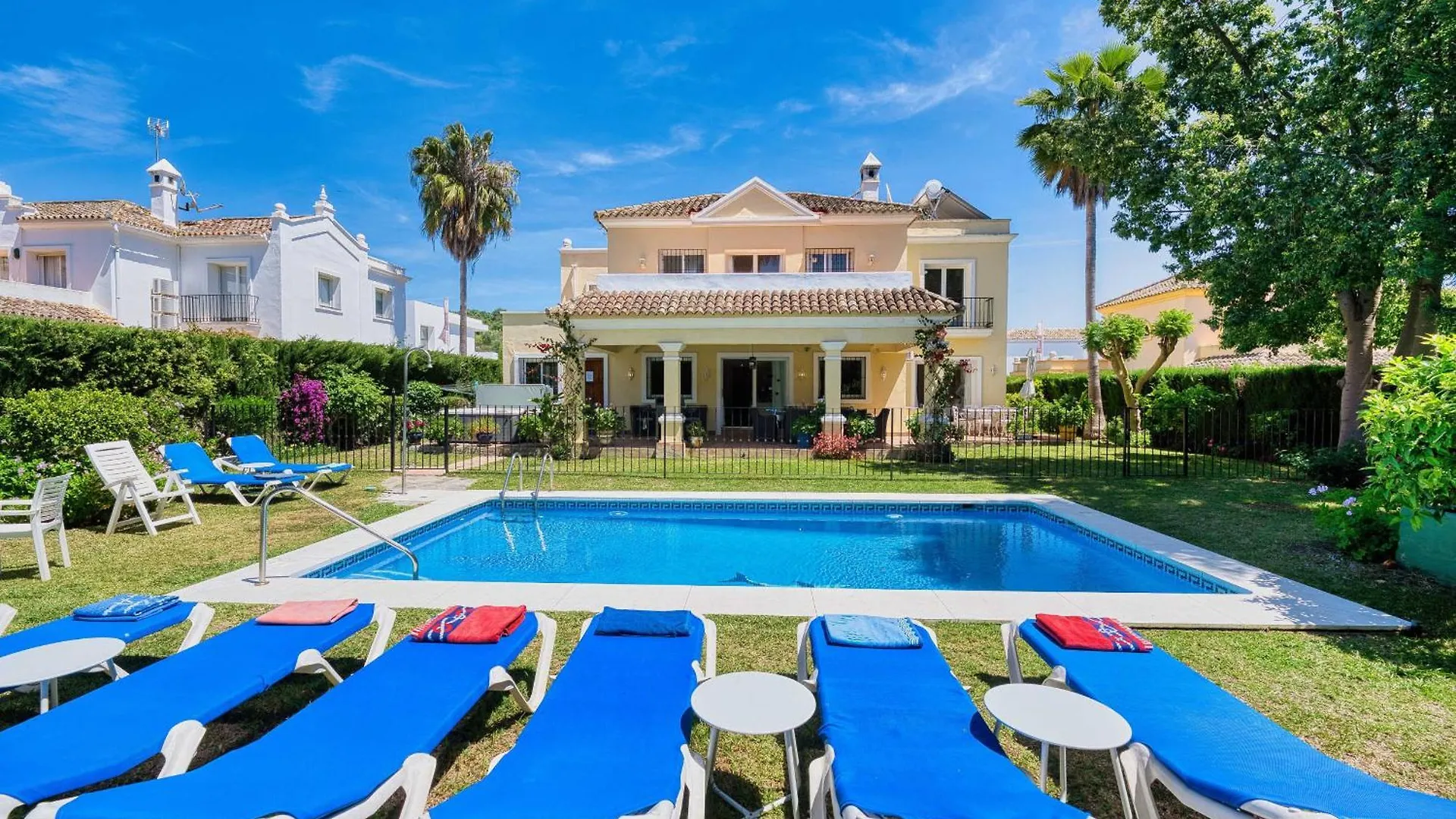1106 Marbella Large Family Villa Estepona