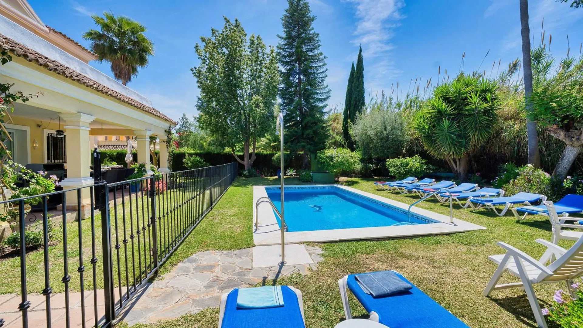 1106 Marbella Large Family Villa Estepona