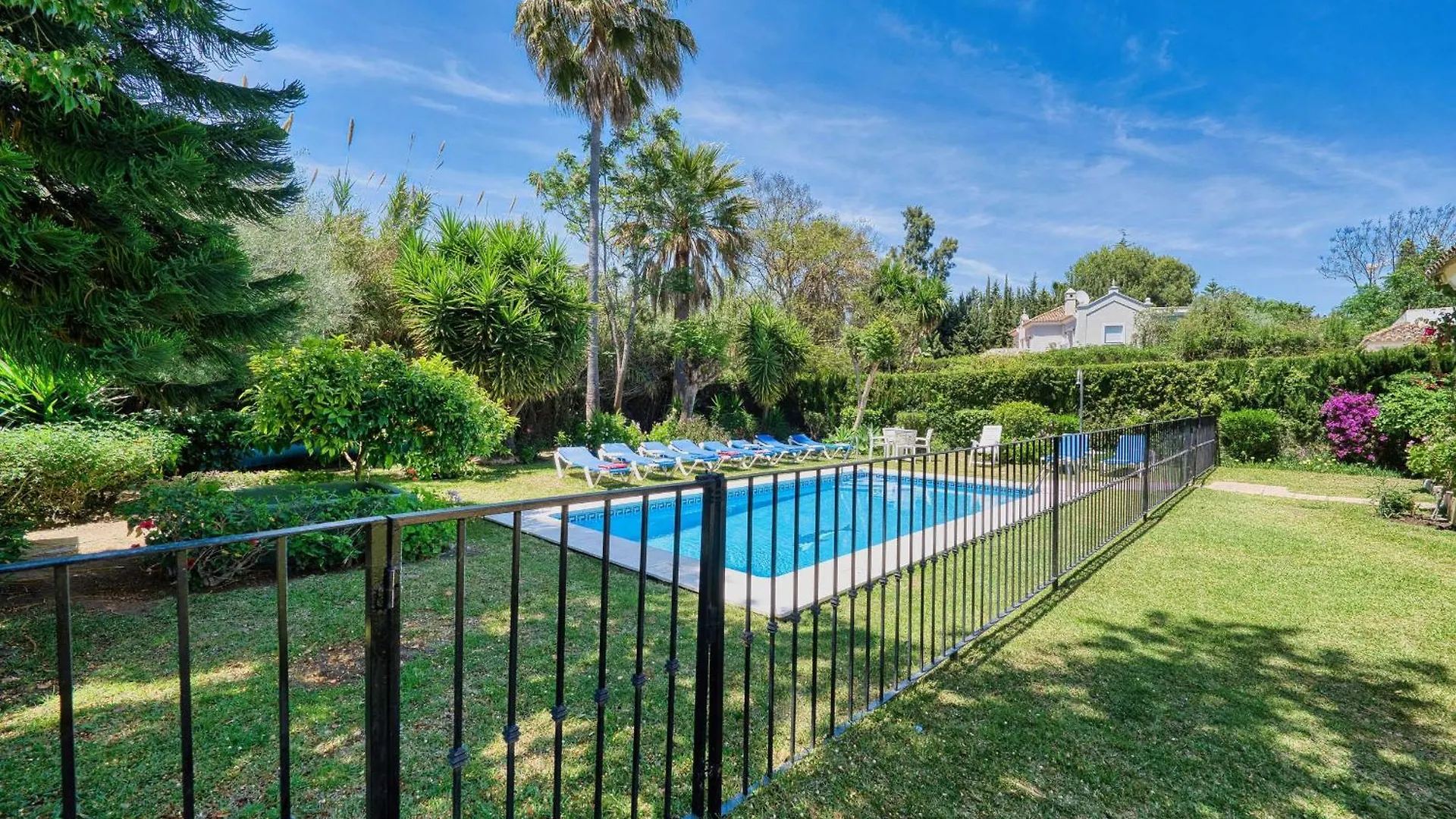 1106 Marbella Large Family Villa Estepona