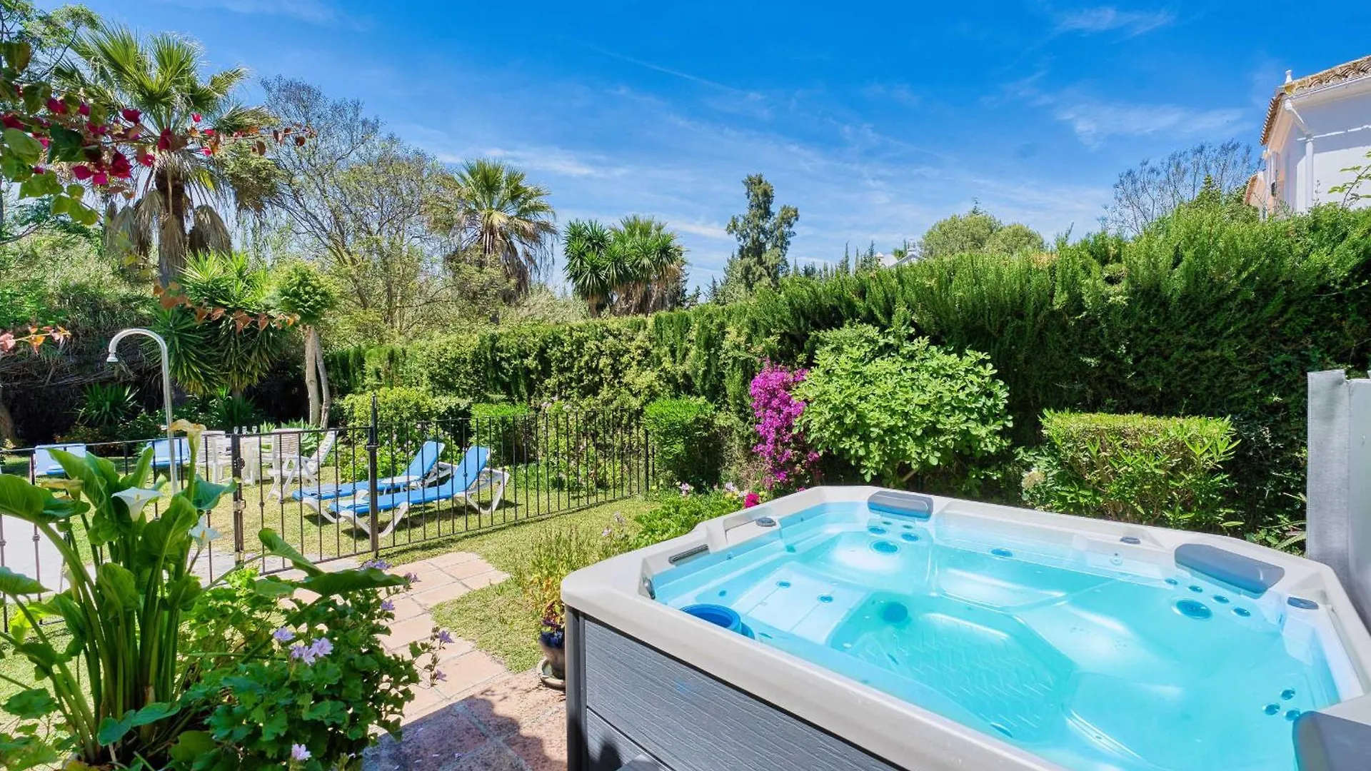 1106 Marbella Large Family Villa Estepona