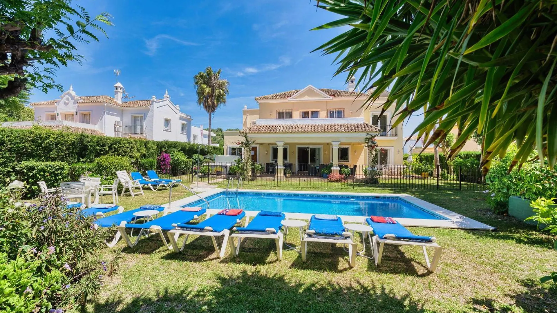 1106 Marbella Large Family Villa Estepona 0*,  Španělsko