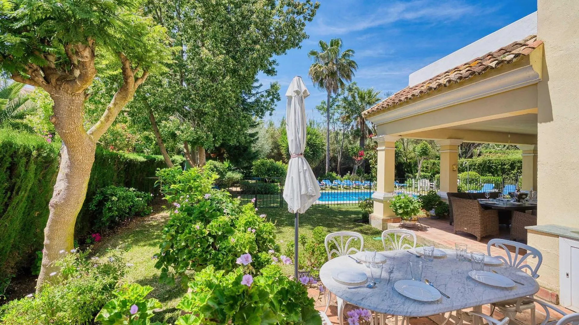 1106 Marbella Large Family Villa Estepona